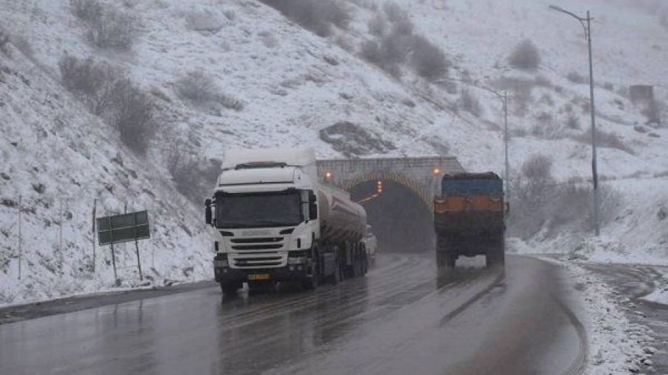 تردد در جاده های کردستان بدون مشکل برقرار است