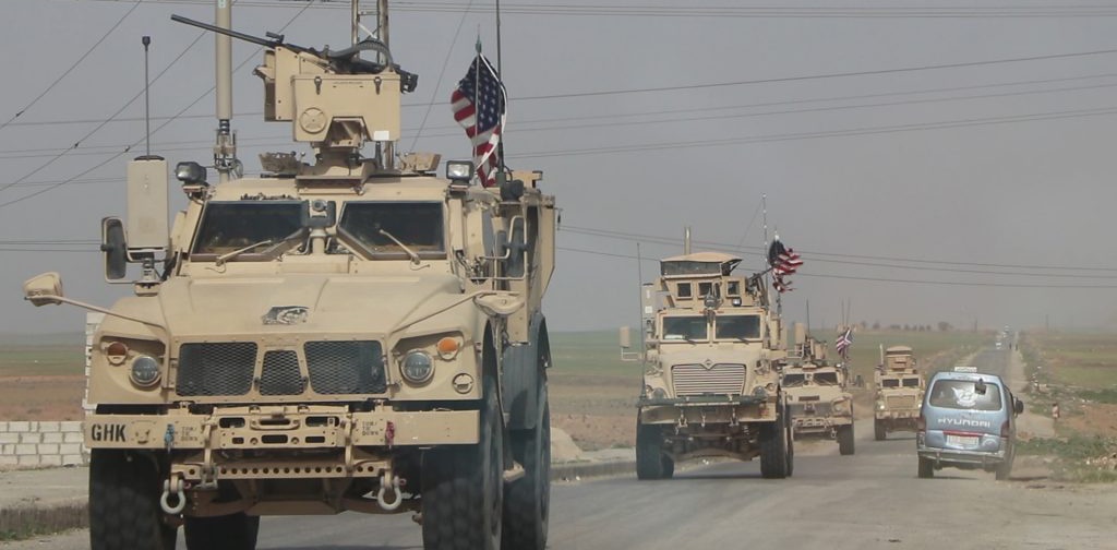 آمریکا تا حل بحران سیاسی در سوریه می‌ماند