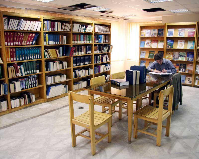 کرونا عضویت در کتابخانه های آذربایجان غربی را به کمتر از نصف رساند