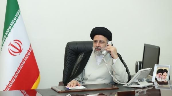 تماس تلفنی نخست وزیر عراق با آیت الله رئیسی/ رئیس جمهور: وحدت و ثبات در عراق نباید خدشه دار شود