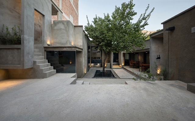«خانه ١٣٣٠» مهاباد رتبه سوم جایزه معماری سال را کسب کرد