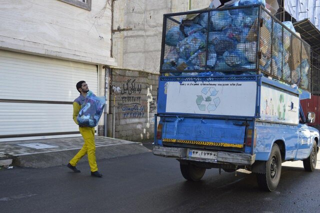 شهرداری ارومیه ماهانه ١٢ میلیارد تومان صرف جمع آوری زباله می کند