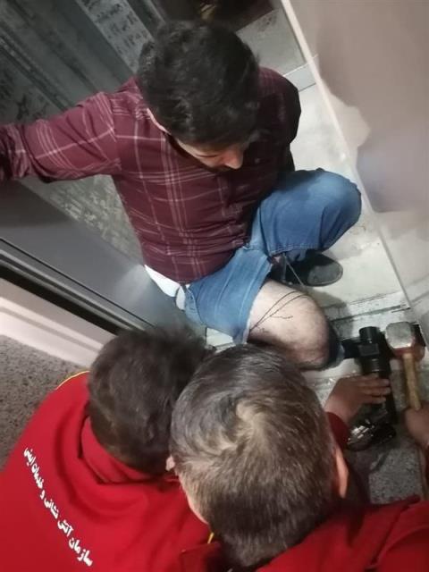 نقص فنی آسانسور در ارومیه کارگری را مصدوم کرد