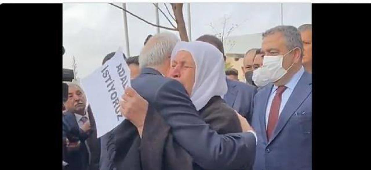 Kilicdaroglu visits Kurdish family on justice vigil