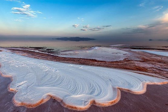 وسعت دریاچه ارومیه ١٦٢٥ کیلومتر مربع کاهش یافت