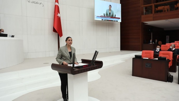 حکومت ترکیه با حمله به شنگال راه داعش را ادامه می دهد