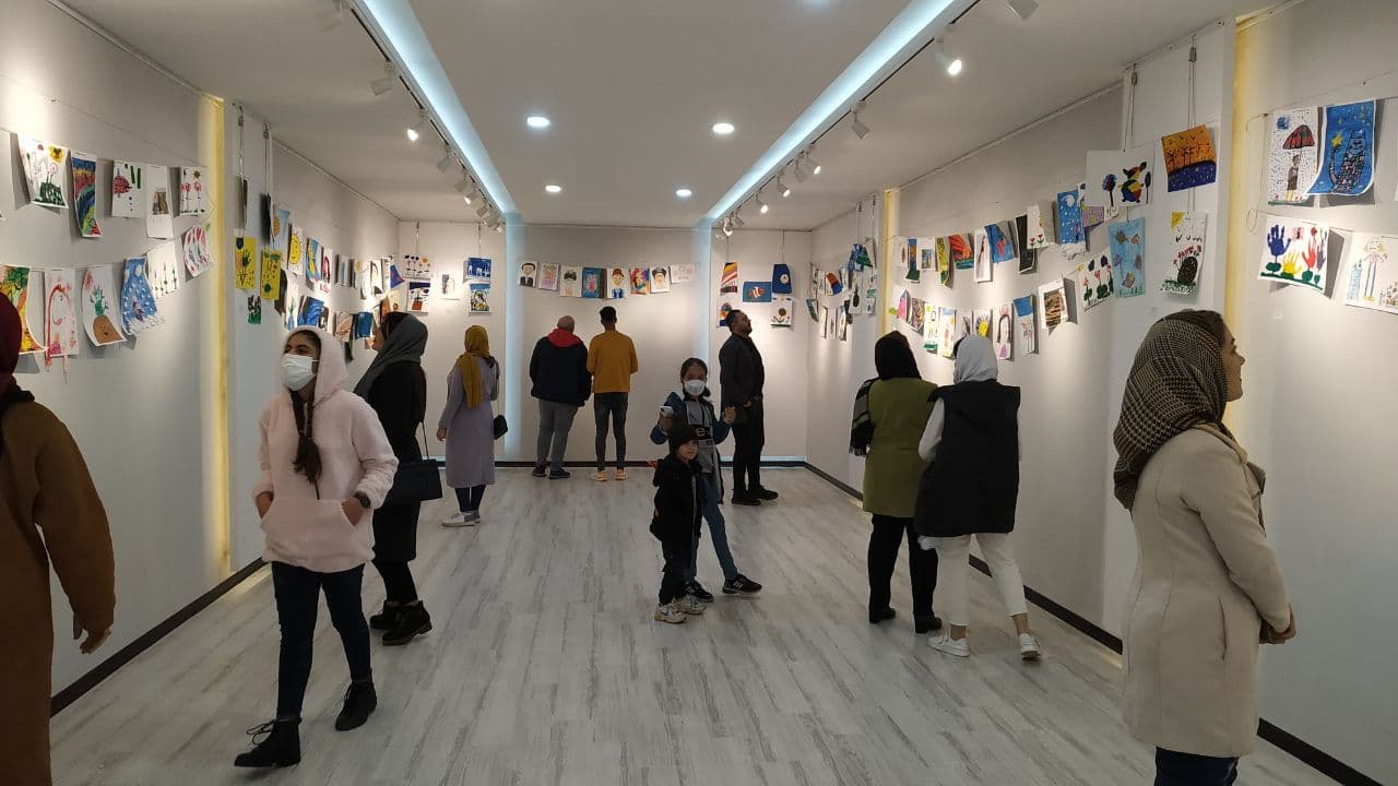 نمایشگاه نقاشی کودکان در سقز گشایش یافت