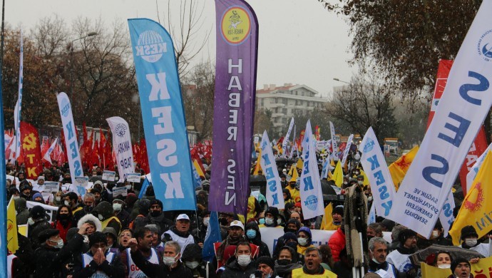 راهپیمایی مردم آنکارا و استانبول در اعتراض به سیاست های اقتصادی دولت