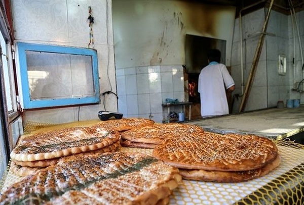 تشکیل پرونده ١١٨ میلیون تومانی برای نانوایان متخلف در مهاباد