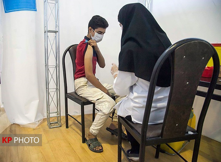 94 درصد دانش آموزان کردستان دُز اول واکسن کرونا را دریافت کردند