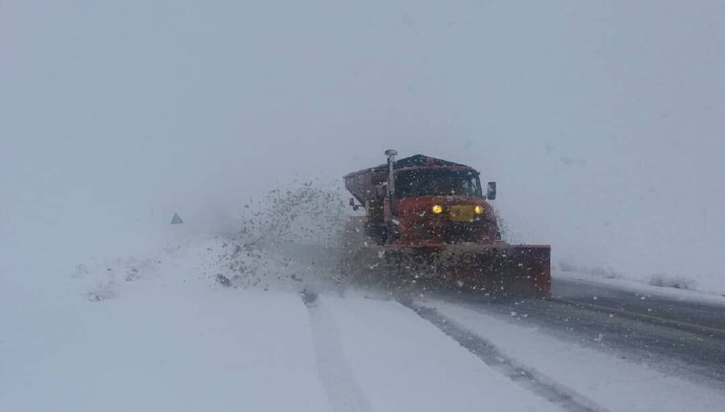 برف مدارس و دانشگاه‌ها را در ایلام تعطیل کرد / مسیر ملکشاهی به میمه همچنان مسدود