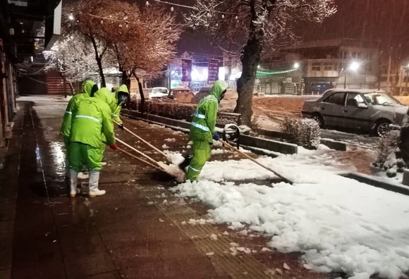 پایان عملیات پاکسازی و برف روبی شهر کرمانشاه