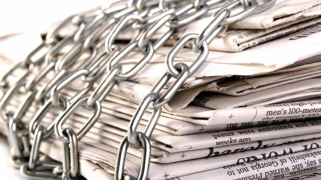 یک حبس ابد و بیش از 15 سال زندان برای سه روزنامه نگار 