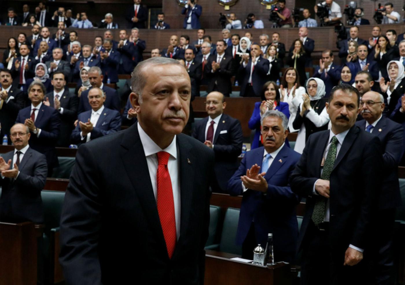 اردوغان بیش از پارلمان قانون تصویب می کند