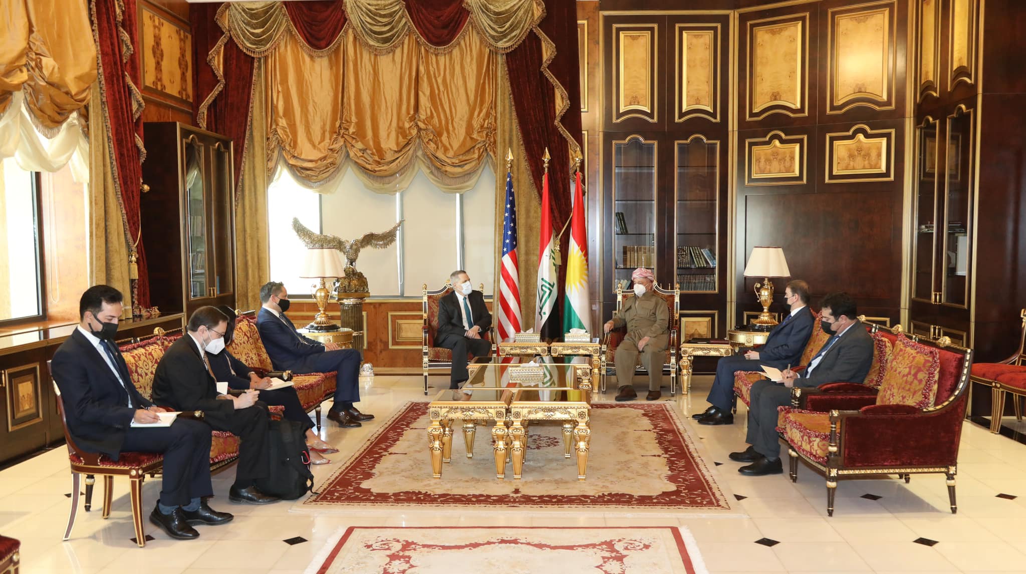 رایزنی مسعود بارزانی با سفیر آمریکا در بغداد دربارە تشکیل دولت جدید عراق