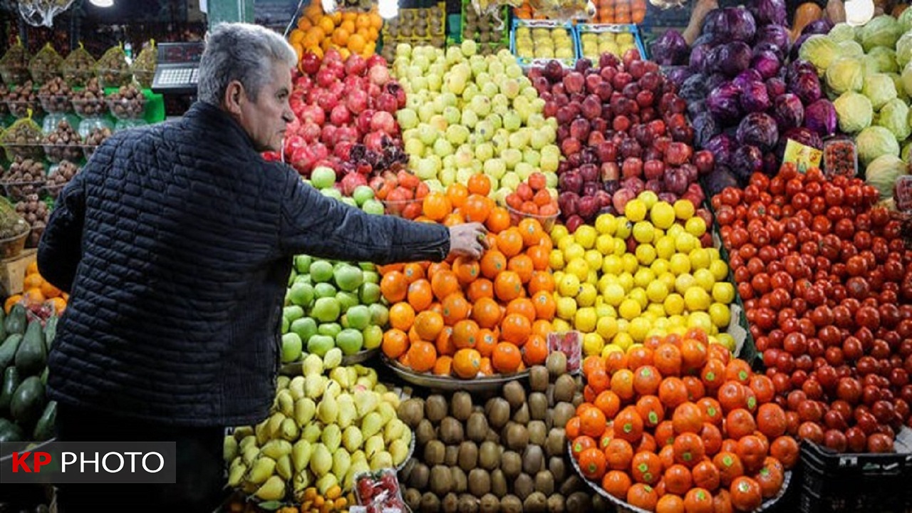 ١١٠٠ تن سیب و پرتقال شب عید آذربایجان غربی ذخیره شد