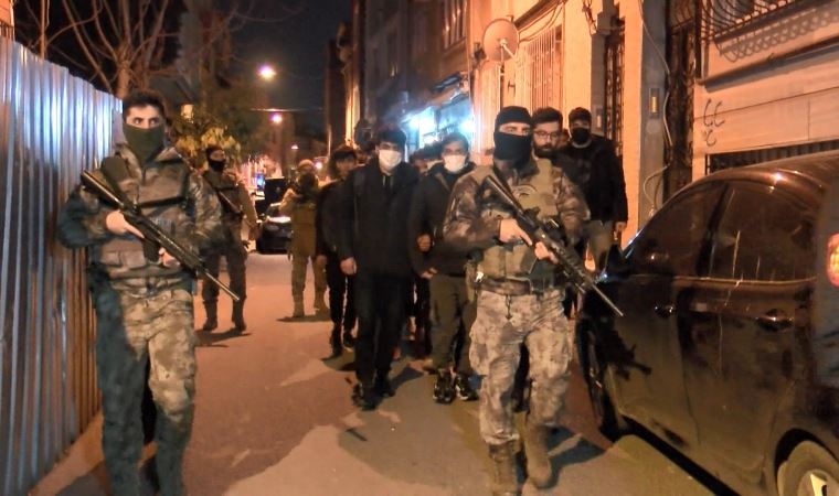 حمله پلیس ضد شورش  به خانه های مهاجران غیر قانونی در استانبول