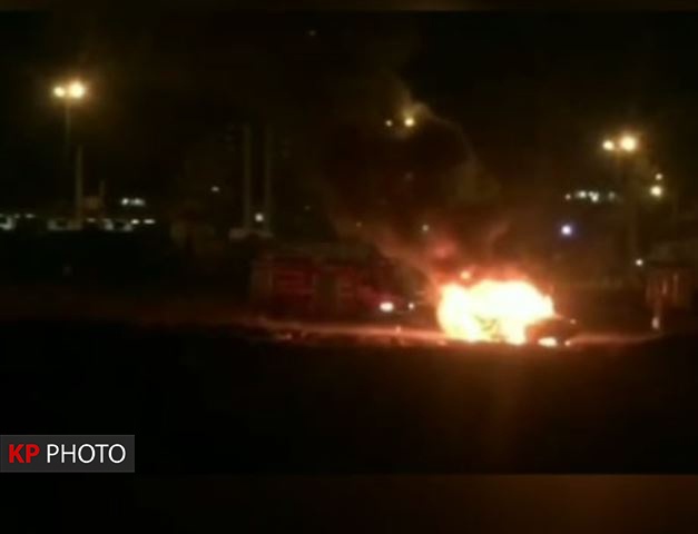 شهروند مهابادی خودروی خود را آتش زد