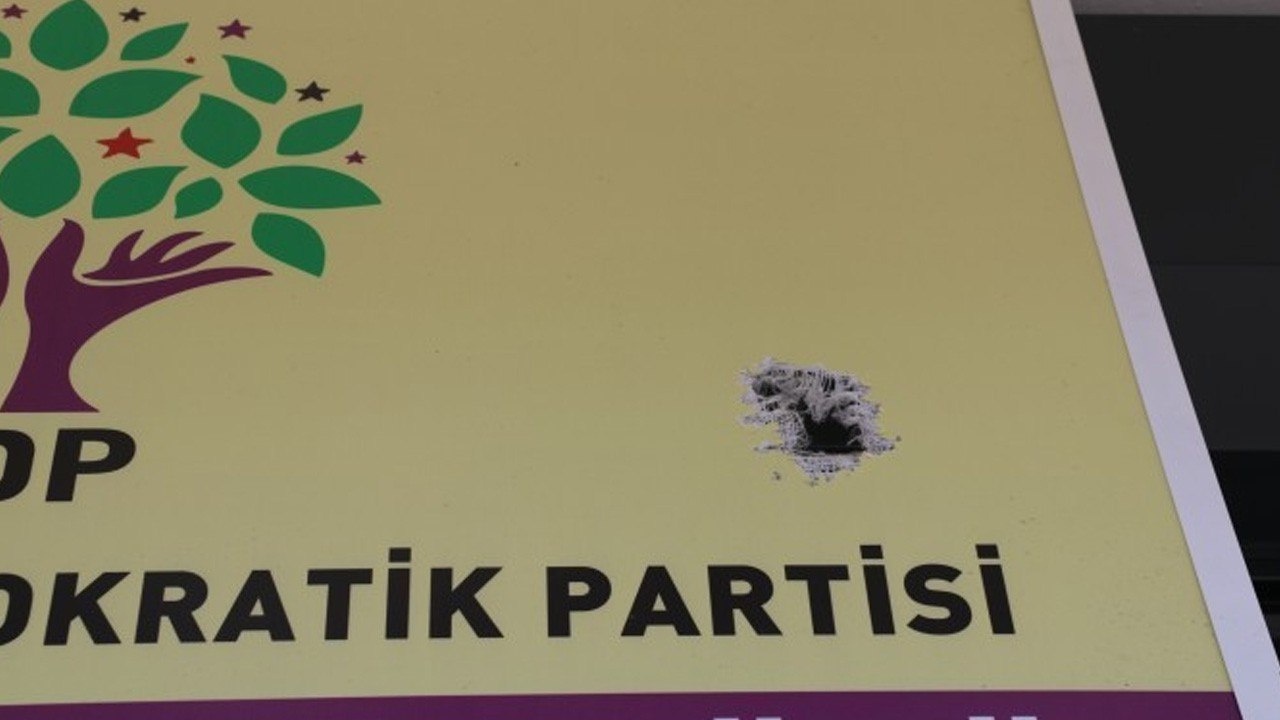 ساختمان HDP در مرسین مورد حمله مسلحانه قرار گرفت