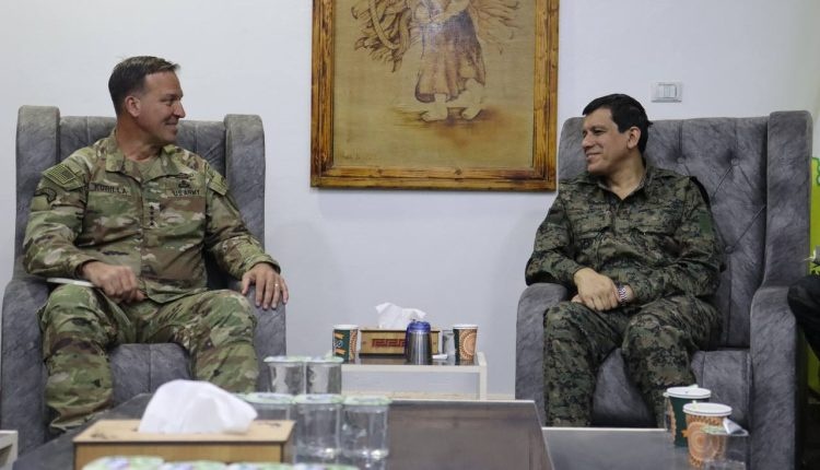 دیدار فرمانده عملیات آمریکا در خاورمیانه با مظلوم عبدی