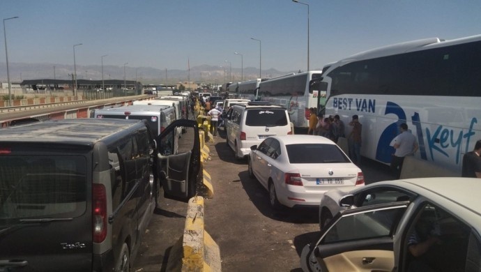 ترکیه دروازه مرزی خابور سیلوپی را به روی مسافران عادی بست
