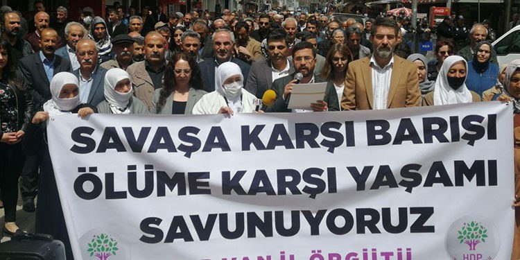 کشتار پی در پی کردها به دلیل عدم اتحاد آنها است/ما در برابر اتحاد حکومت ترکیه و پارتی خواهیم ایستاد