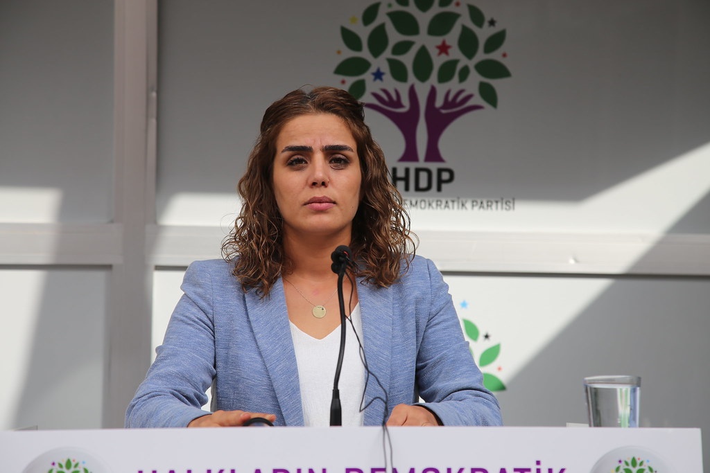 حکومت با حمله به کردها و HDP می خواهد نژادپرستی را در کشور نهادینه کند