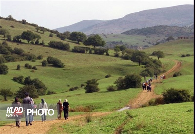 ورود تورهای گردشگری به کردستان ۱۰۰ درصد افزایش یافت