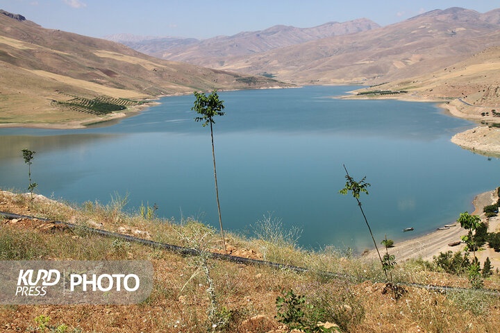 دریاچه سد مهاباد در ٢ مسیر فنس کشی می شود