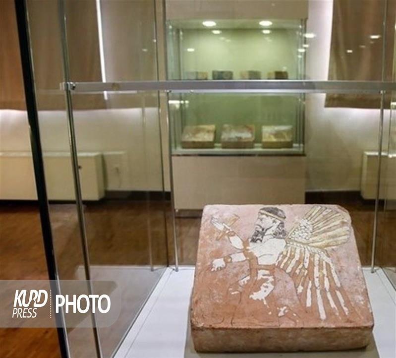 نمایش آجرهای ٣ هزار ساله قلایچی در موزه مفاخر بوکان