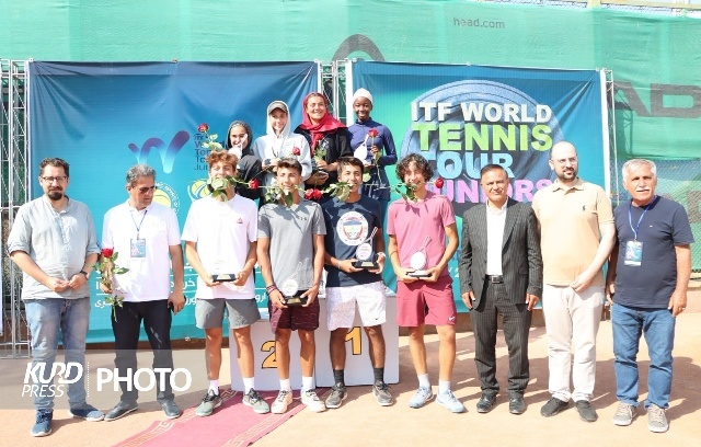 تور جهانی تنیس در ارومیه با معرفی قهرمانان پایان یافت