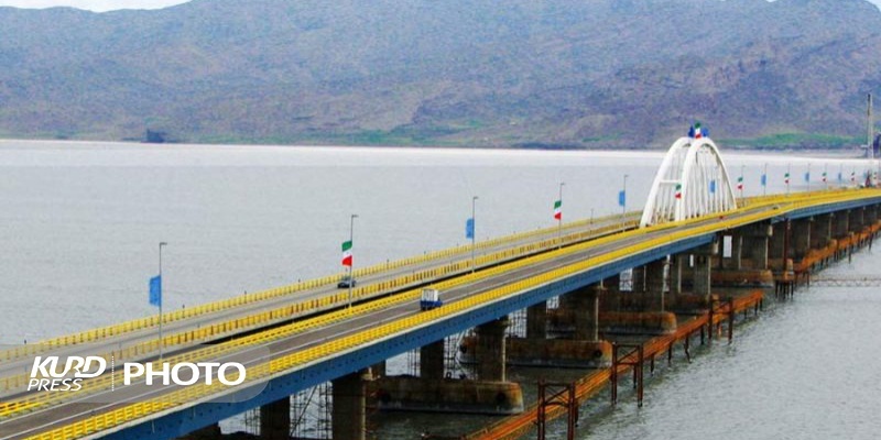 بلوای پل میانگذر دریاچه ارومیه و مقصد نامعلوم عوارضی های دریافتی!