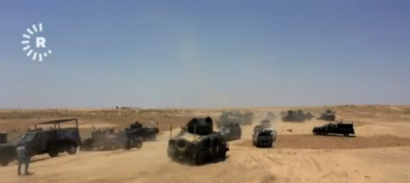 حملات به "کورمور" تحرکات نظامیان عراقی را افزایش داده و نیروهای پیشمرگ مانع از پیشروی آنها می شوند