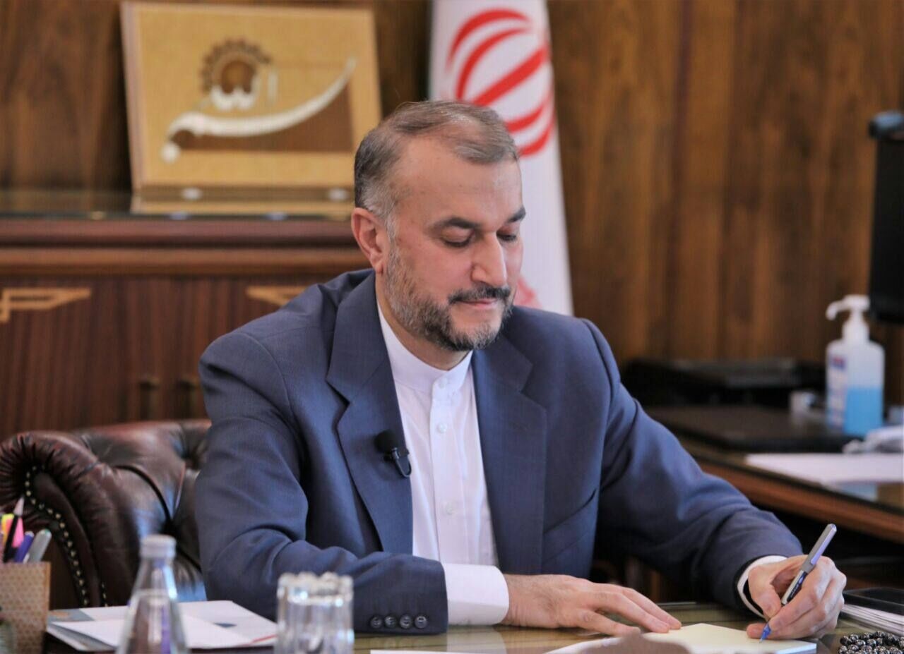 پیام وزیر خارجه در سالگرد بمباران شیمایی سردشت/ تحریم ها تامین دارو و تجهیزات شیمایی را بشدت دشوار کرده است