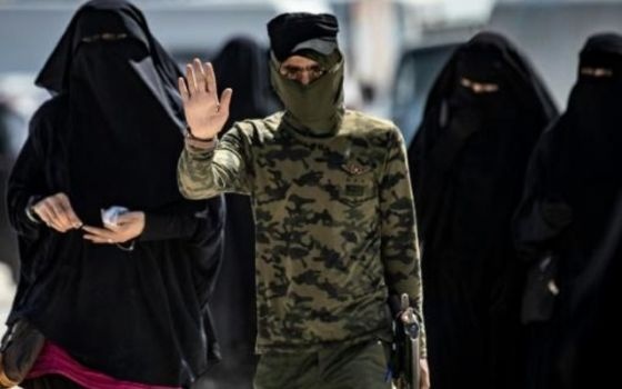 تحویل ۱۶ زن و ۳۵ کودک خانواده‌های داعش به فرانسه