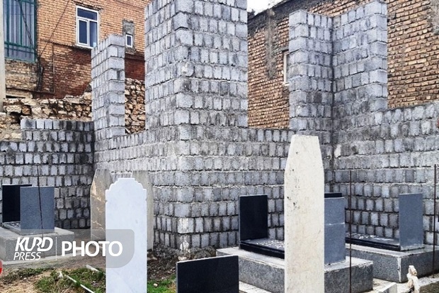 تهدید قبر تاریخی «قاضی فتاح» در مهاباد/ساخت منزل مسکونی در دل یک اثر تاریخی!!