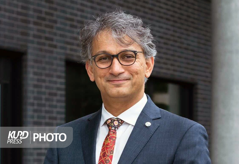 انتخاب دانشمندِ کردستانی  به عنوان رئیس موسسه کوانتوم کانادا