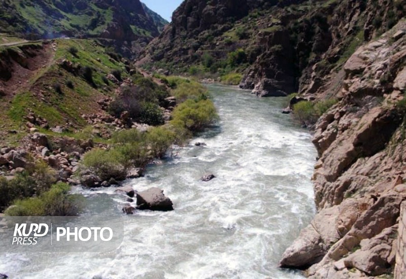 174 هزار مترمربع از حریم و بستر رودخانه‌های کردستان رفع تصرف شد