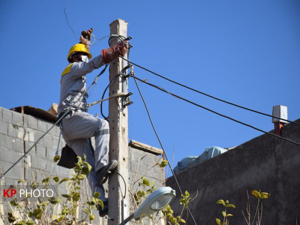 اصلاح و بهسازی شبکه برق ۳۵۳ روستای کردستان