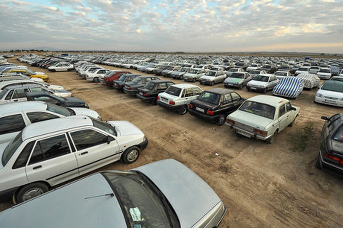 تردد ۱۲۰ هزار زائر در شبانه‌روز گذشته از مرز مهران/ ورود ماشین‌های شخصی به مهران ممنوع شد