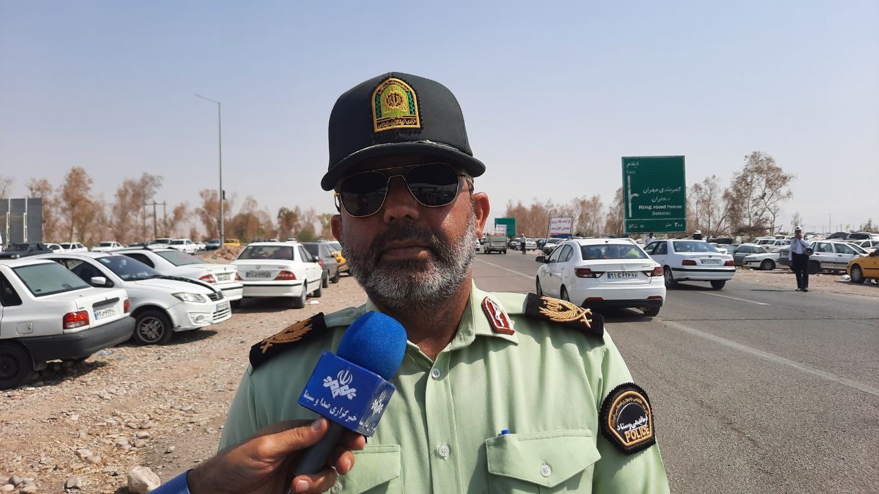 انتقال خودروهای رها شده شهر مهران به پارکینگ های اربعین، ابوالفضل و سیدالشهدا