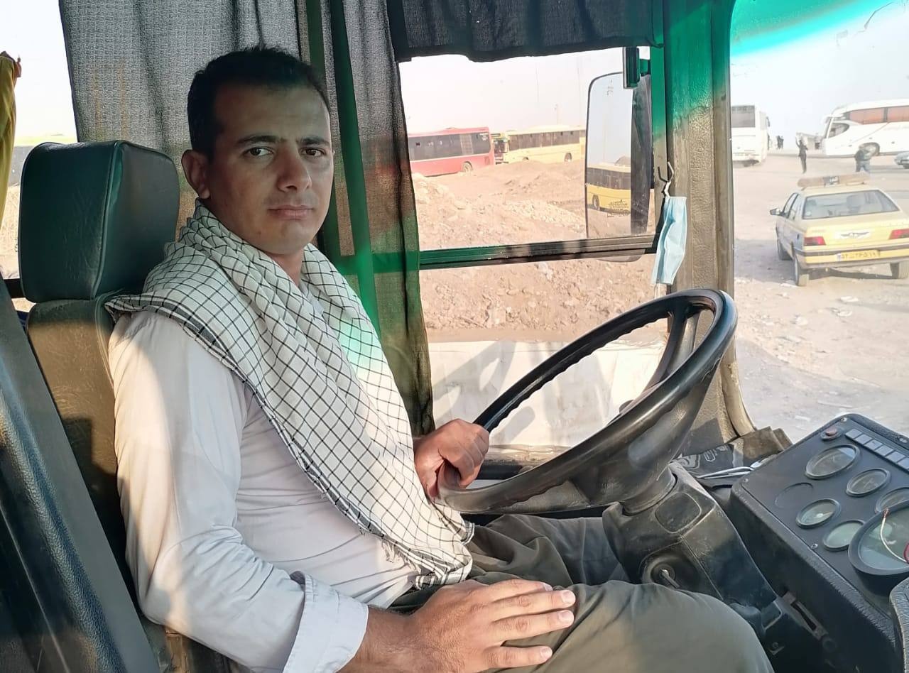 راننده کرمانشاهی کیف ۱۰۰ میلیون تومانی را به صاحبش بازگرداند