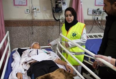 مصدومیت هزار و ۱۲۷ نفر در زلزله خوی/ وزیر بهداشت به دیدار مصدومان رفت