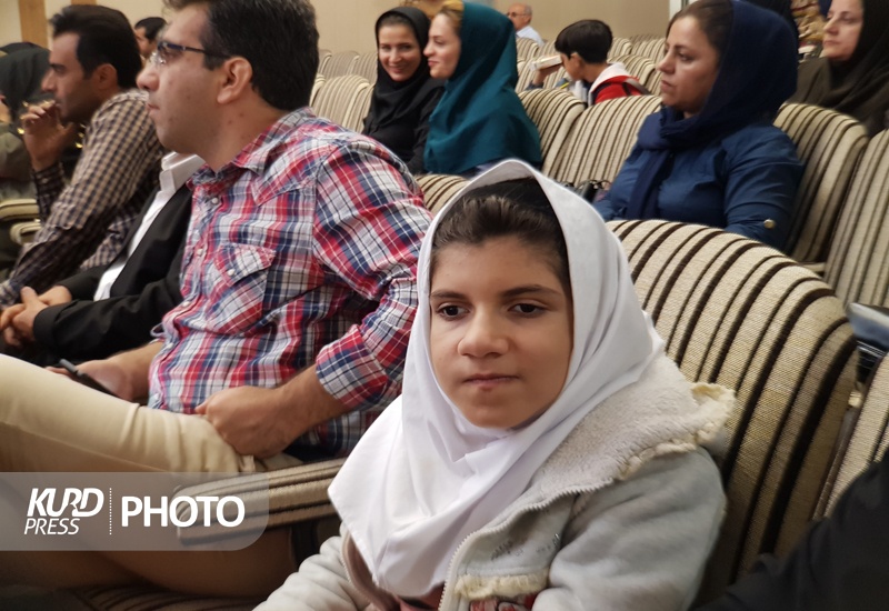 تحصیل 125 دانش آموز آسیب دیده بینایی در مدارس کردستان