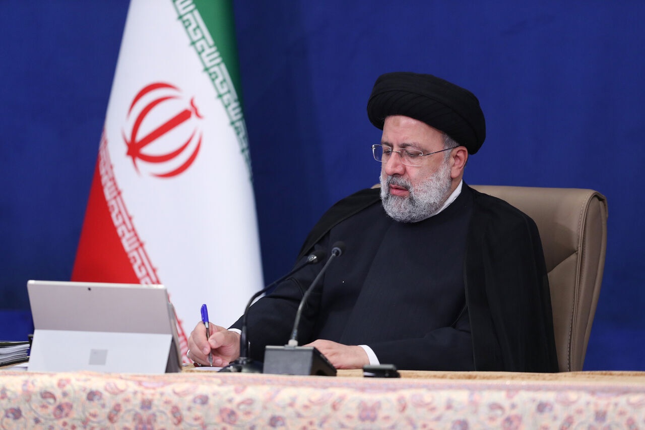 Iranian president Raisi congratulates new Iraqi PM on election