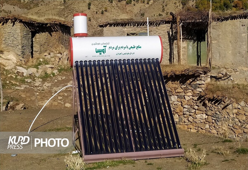 تحویل ۱۸۹ دستگاه آبگرمکن خورشیدی رایگان به بهره برداران در کردستان