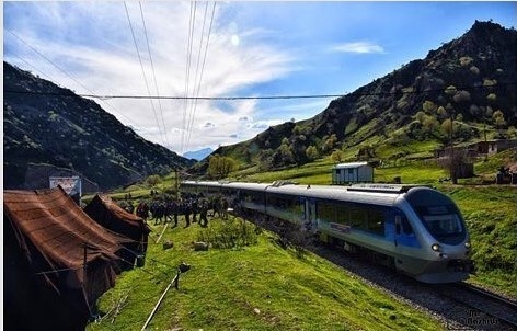 قطار گردشگری جنوب آذربایجان غربی راه اندازی می شود