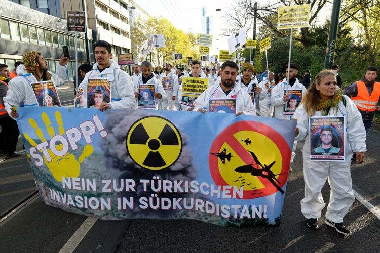  تظاهرات در آلمان علیه استفاده ترکیه از سلاح های شیمیایی در اقلیم کردستان