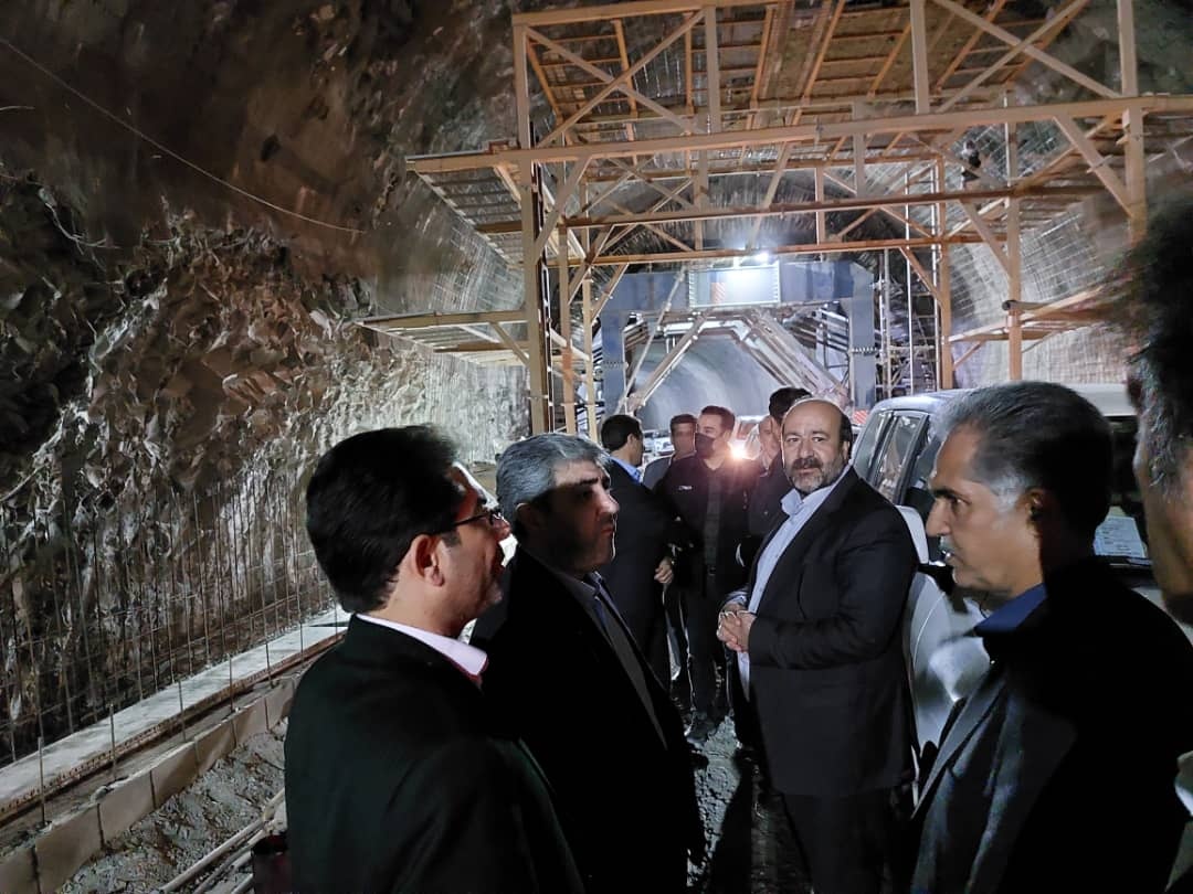 عملیات تکمیلی تونلهای بزرگراه ایلام- مهران در حال اجرا است