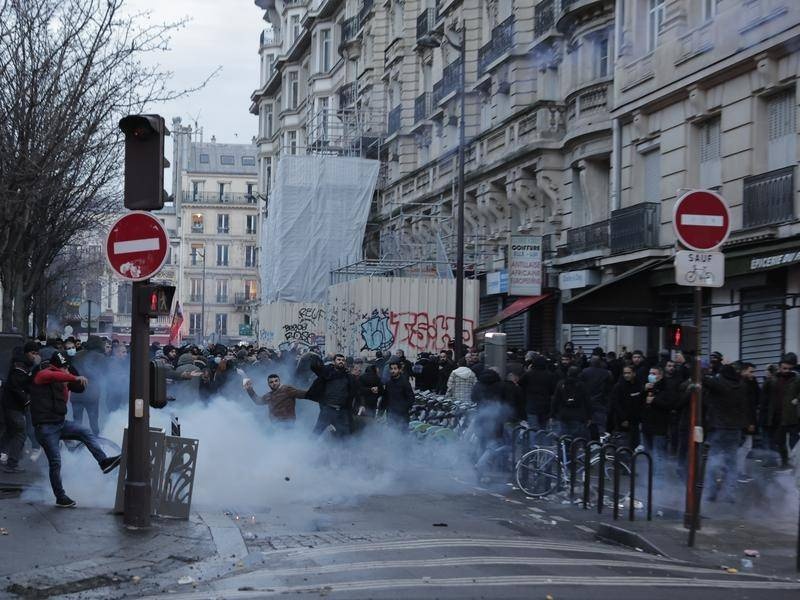 ادامه اعتراضات کردهای مقیم فرانسه در واکنش به حمله نژادپرستانه